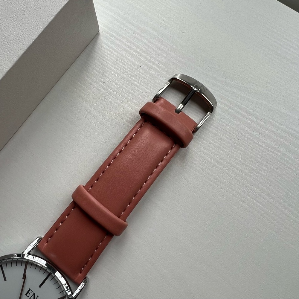 Watch - Picture 5 of 8